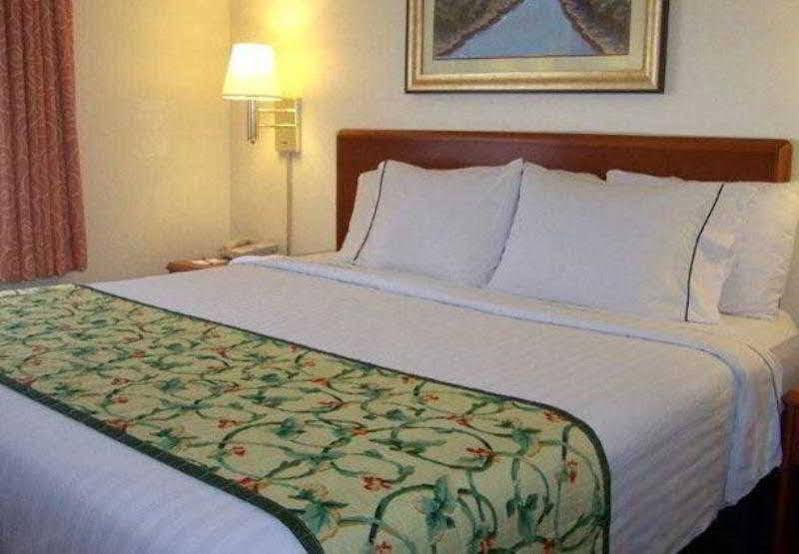 La Quinta By Wyndham Hopkinsville Extérieur photo